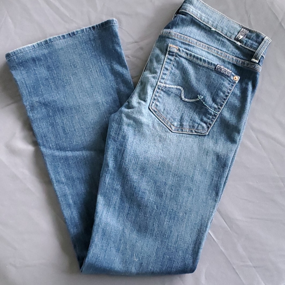 7 Bootcut Jeans